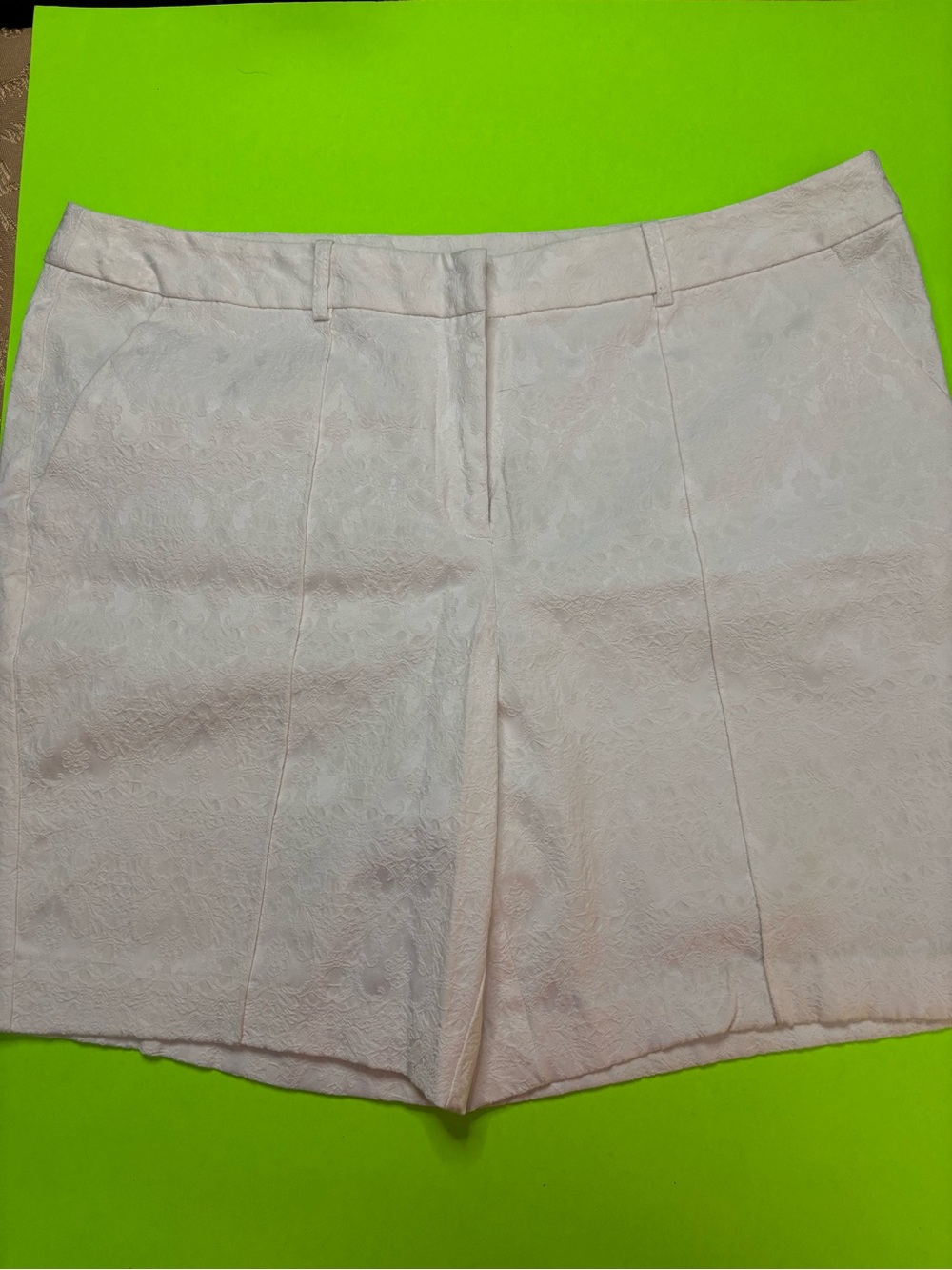Worthington White Jacquard Bermuda Shorts
